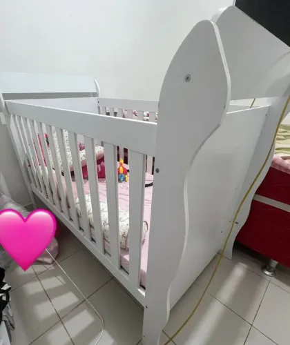 Berço que vira cama 