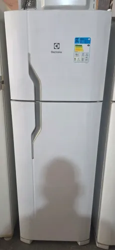 Geladeira Electrolux 362L
