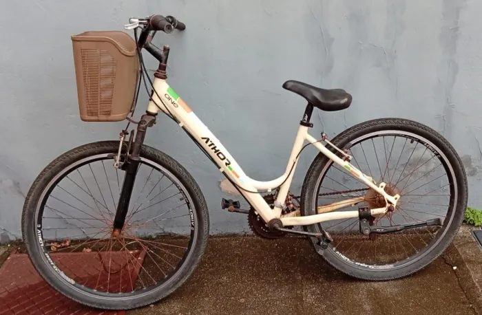 Bicicleta Aro 26 com 18 Marchas 