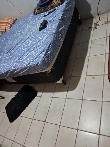 Cama box, sem colchão 