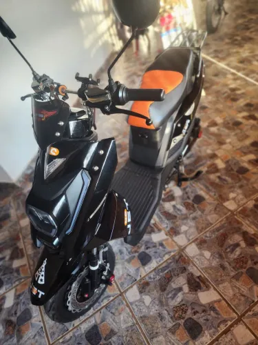 Moto eletrica jet 1000wts nota fiscal chave reserva alarme baú manual
