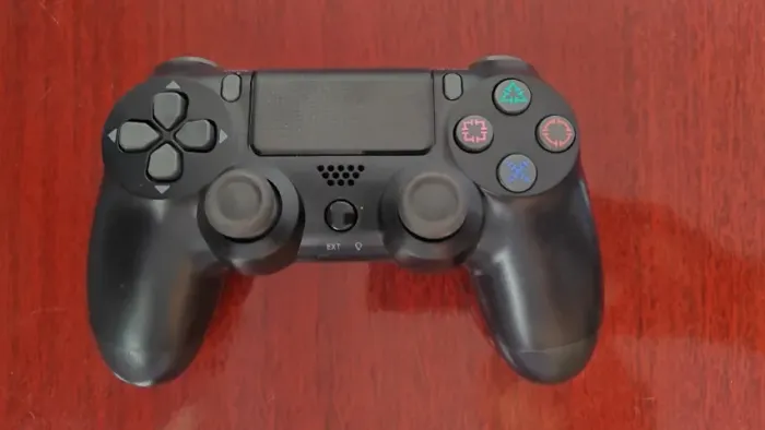 Controle de Playstation 4 e PC