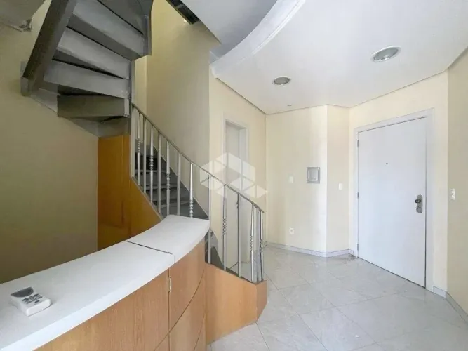 Sala comercial com mesanino, 79m2 à venda na Avenida Pernambuco, 2817, Navegantes, Porto A