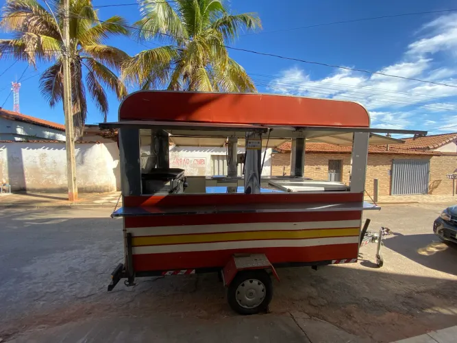Trailer de Lanches à Venda - Pronto para Trabalhar!