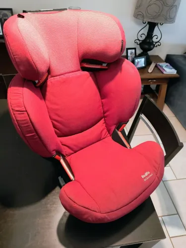 Cadeirinha para automóvel com Isofix