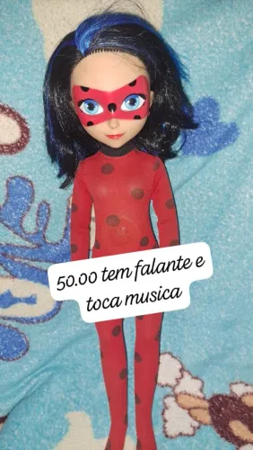 Boneca ladybag canta