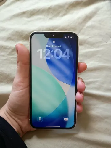 iPhone 13 traseira trincada 