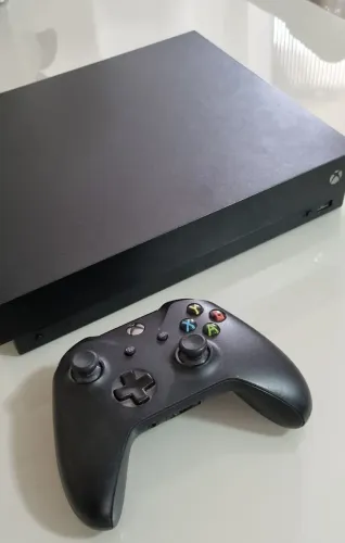 X BOX ONE X