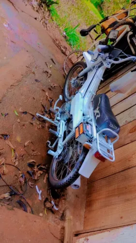 Somente o motor da Yamaha ela é uma mobilete com motor de biz