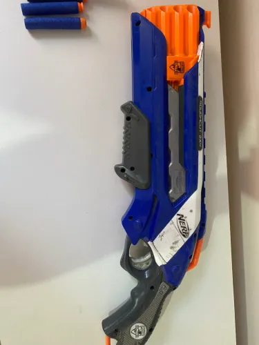 Vendo minhas 2 NERFS 12 e pistola com laser!