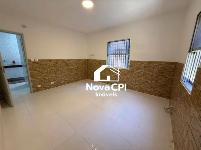 Kitão Espaçoso para Locação no Térreo Boqueirão, Praia Grande