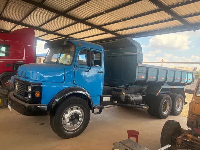 Vende-se Caminhão 1313 ano 1981 turbinado hidráulico trucado caçamba  valor 120mil