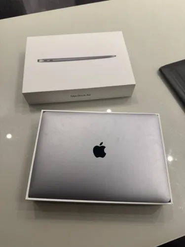 Vendo MacBook Air 13? M1, sem marcas de uso. Ótimo estado de conservação