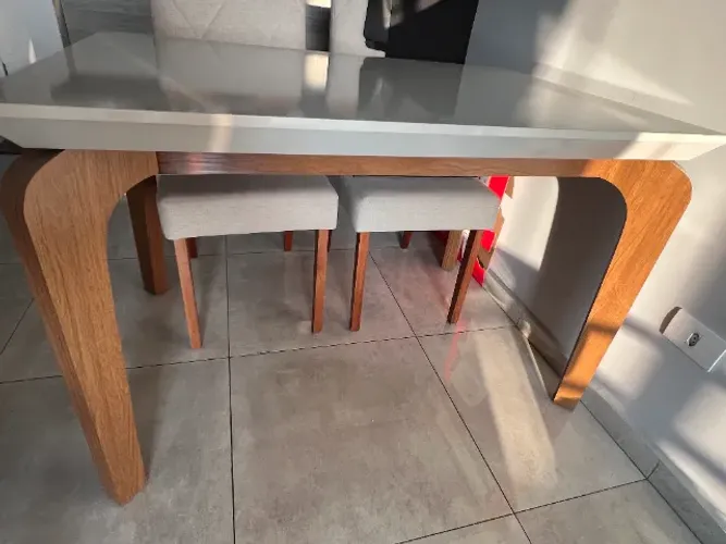 Mesa de jantar retangular Rufato leia a descrição,  somente a MESA SEM CADEIRAS.