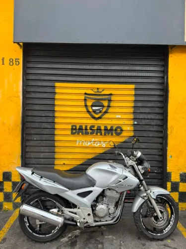 HONDA TWISTER 