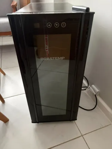 Adega de vinho 33L