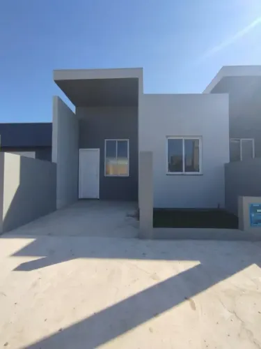 Casa com 3 Quarto(s) e 2 banheiro(s) para Alugar, 90 m² por R$ 2077 / Mês