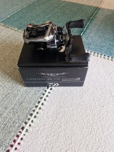 Carretilha Daiwa Steez Limited Esquerda