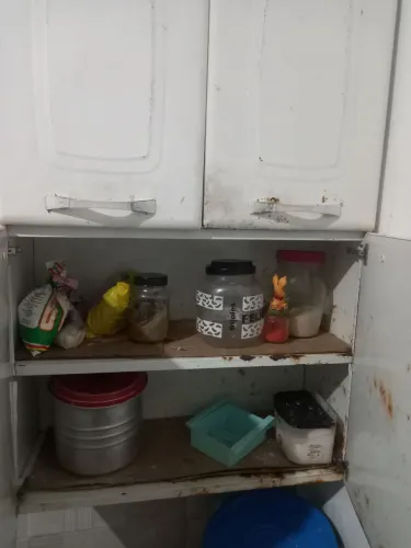 Vendo um armário de cozinha * zap