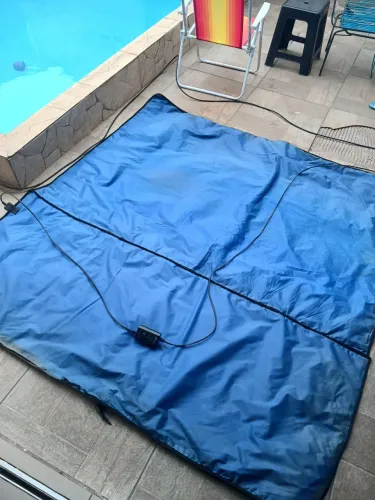 Manta térmica em ótimo estado......
