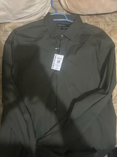 camisa social manga longa, verde militar. Nova. Na etiqueta.