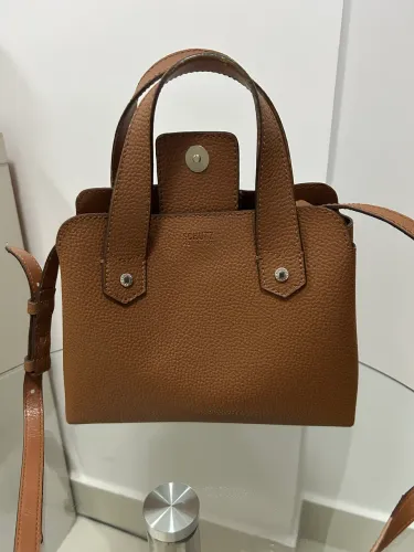 Bolsa Schütz Mini Tote Elise Honey (caramelo) usada