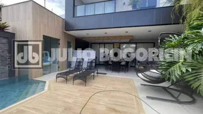 Casa triplex Condomínio Riviera Del Sol Recreio dos Bandeirantes 4 suítes