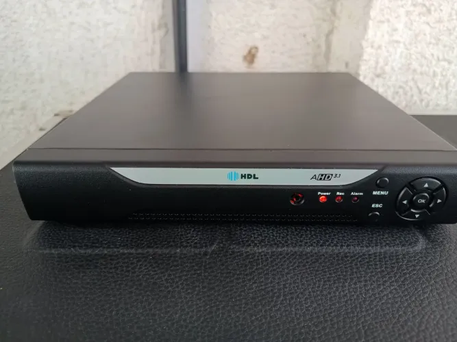 Vendo DVR HDL AHD 3.1, 4 canais, HD de 1000Gb, Tríbrido, novo. LEIA.