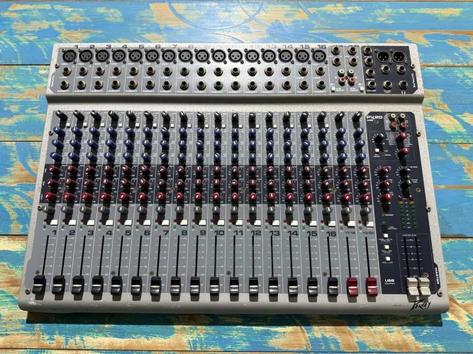 Mesa de som Peavey de 20 canais