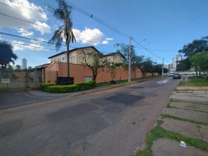 Casa sobrado 4 Quartos sendo 1 Suíte, Condomínio fechado à venda, Jardim América, Goiânia,