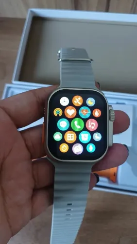 Smartwatch ultra faz e recebe ligação 