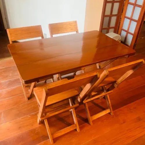 Mesa dobrável 120 x 75 com 4 cadeiras