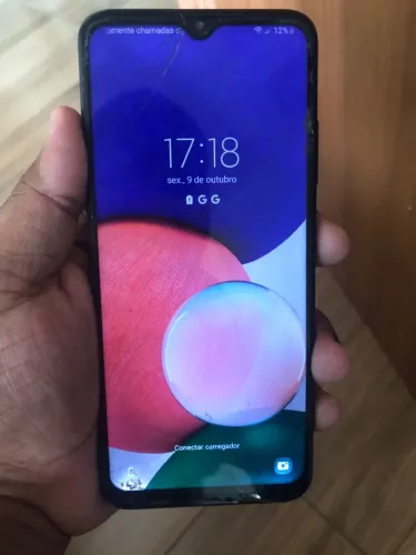 Vendo galaxy A12 só tem que arruma ele,ele dá uma parada e volta 