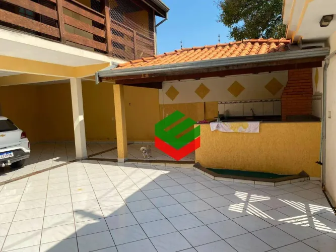Sobrado com 3 dormitórios à venda, 280 m² por R$ 850.000,00 - Parque Residencial Versaille