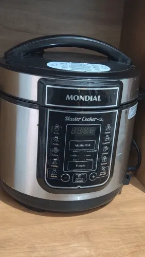 Panela de Pressão Elétrica Mondial Master Cooker 5L - Inox / Preto