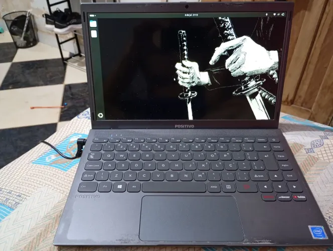 Notebook Positivo - R$ 200 (uso básico ou peças)