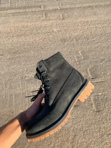 Bota Timberland 6-Inch Premium A114V Preta Solado Gum N39