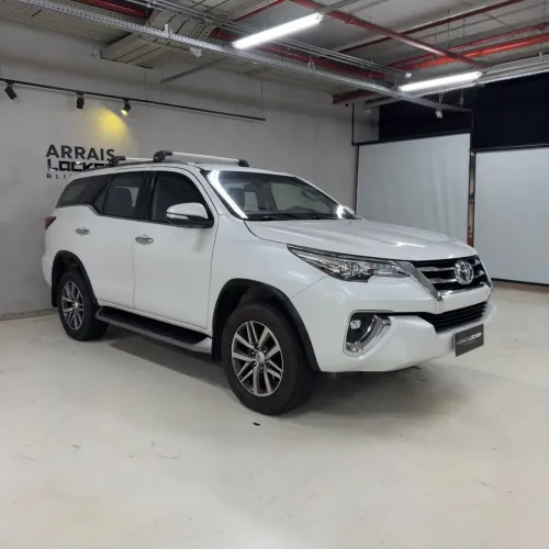 Toyota Hilux SW4 SRX 4X4 2.8 TDI 16V Dies. Aut. 2019