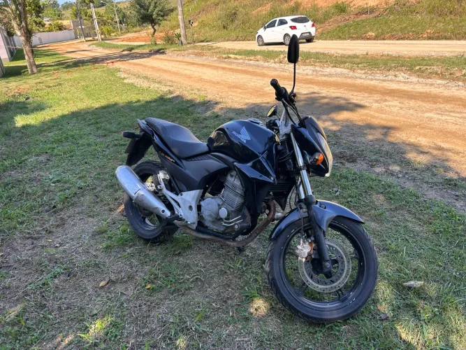 Cb 300R 68.000km Macaé 