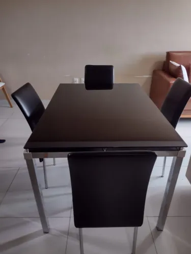 conjunto mesa e cadeira