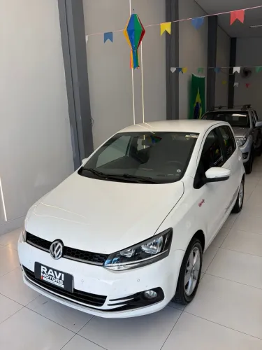 Volkswagen Fox Rock IN RIO 1.6 MI Total Flex 8V 5P 2016