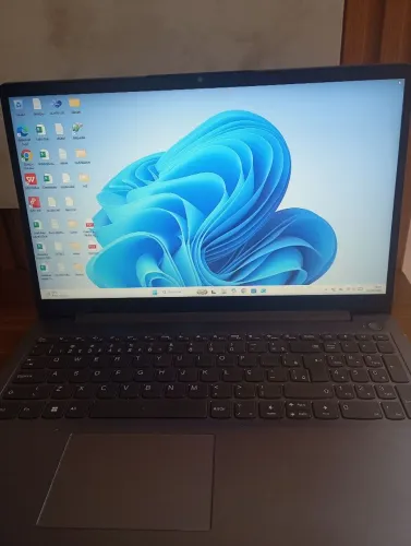 Notebook Lenovo IdeaPad 3i à venda (Excelente Estado!)