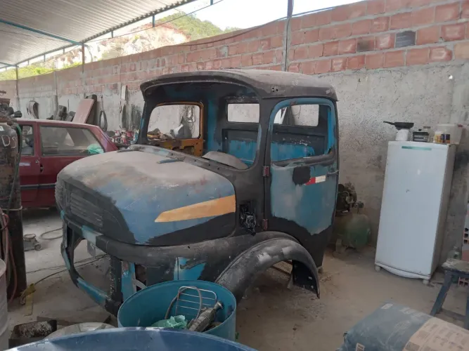 Cabine de Mercedes modelo 1113