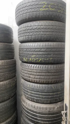 Lote de pneus com 32 pneus do aro 16 ao 22 varias medidas todos em bom estado 