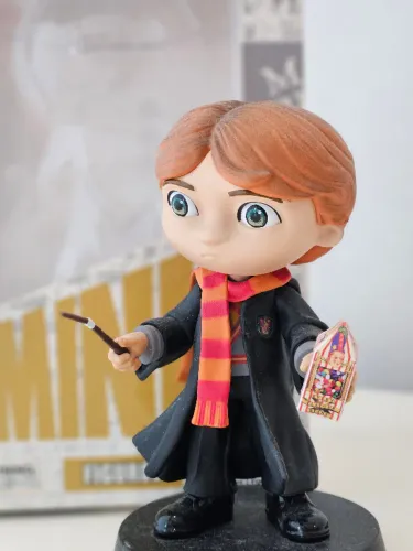 Estátua Rony Weasley - Harry Potter - MiniCo - Iron Studios