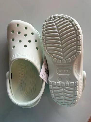 Crocs novo