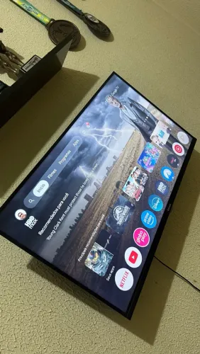 Tv Smart SEMP 32 polegadas ( impecável)