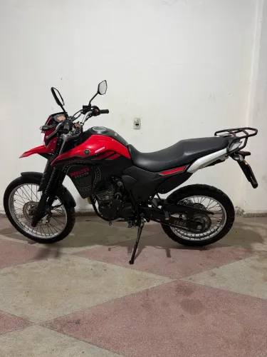 LANDER 250 24/24 MUITO NOVA