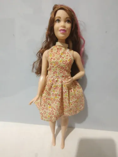 Barbie Hibrida Curvilínea Mattel Mechas De Cabelo Rosa29cm