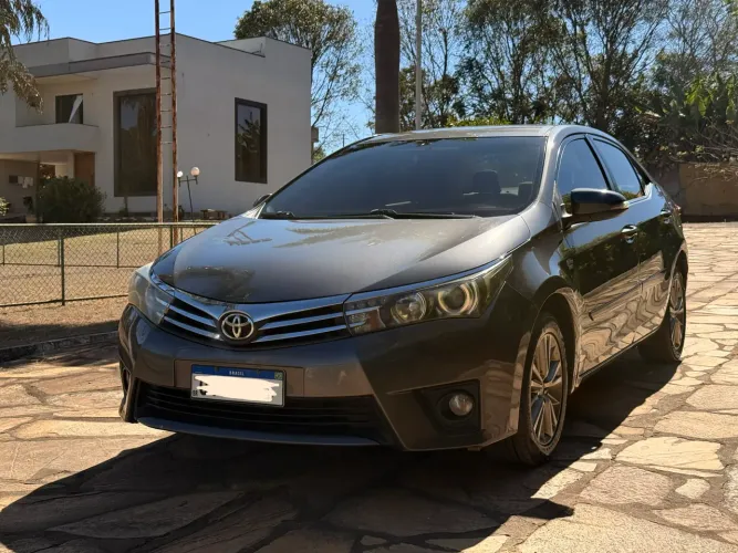 Toyota Corolla Altis 2.0 Flex 16V Aut. 2015